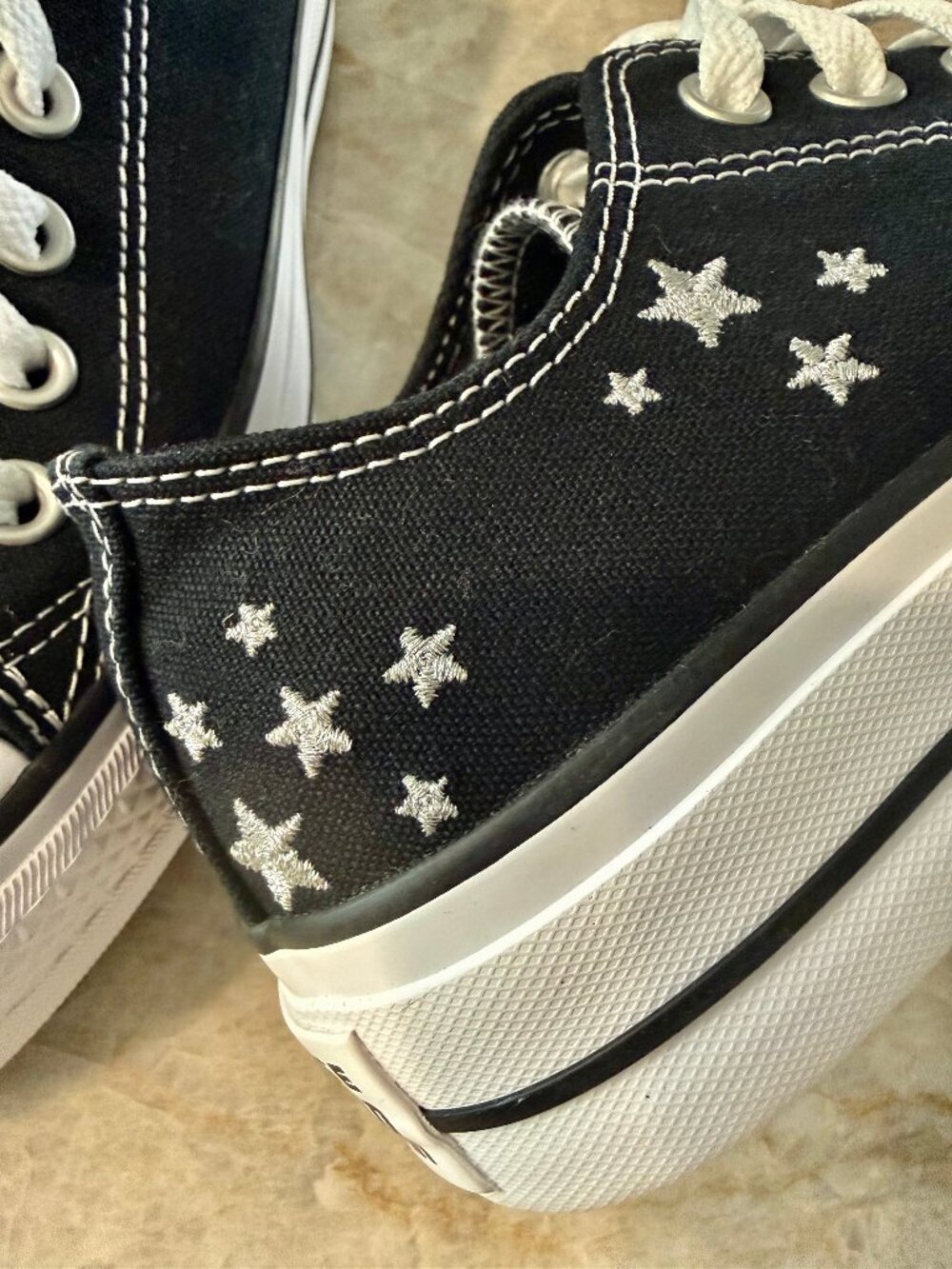 Converse Custom Chuck Taylor All Star Low Top Sneakers  6.5 - Picture 4 of 7